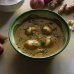 Creamy Cashew Egg Curry / www.quichentell.com