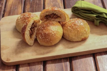 Keema-Stuffed-Whole-Wheat-Buns-2-700x467