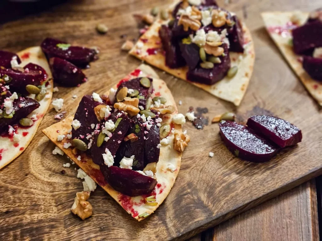 Roast Beetroot Feta Walnut Salad / www.quichentell.com