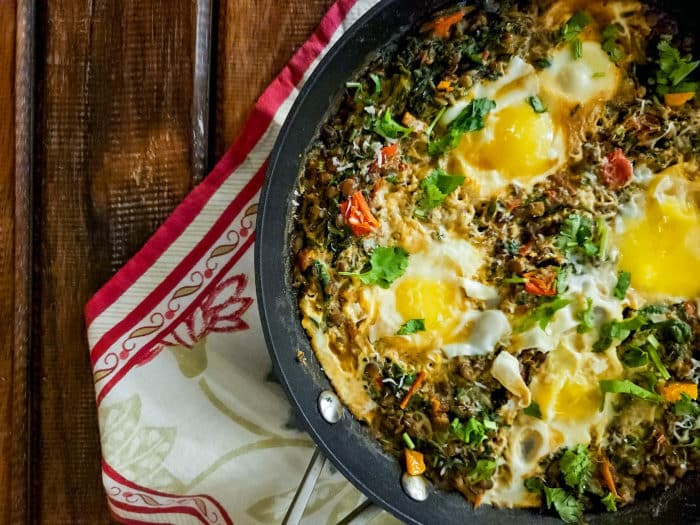 Lentil And Spinach Shakshuka / www.quichentell.com